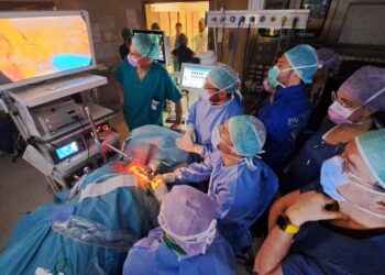 All’Aquila i primi interventi nella Regione con la chirurgia robotica tiroidea