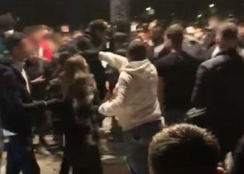 Maxi rissa alla vigilia di Capodanno, denunciati 15 ragazzi