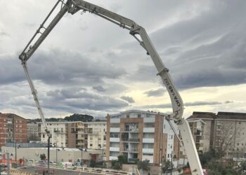 Paura a Pescara, cede l’armatura del solaio di scuola in costruzione