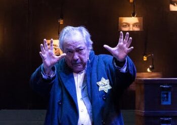 Al teatro Fenaroli va in scena Il cacciatore di nazisti