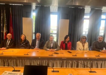 Coppa Davis, accolta dal Circolo Tennis di Pescara la coppa da un quintale e mezzo