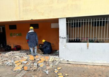 Blitz per demolire le inferriate a Rancitelli, la rabbia dei residenti