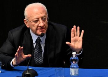 Attacco di Marsilio a De Luca, l’appello di D’Alessandro: Spazziamo via chi ci ha svenduti”