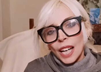 Muore improvvisamente durante un compleanno: addio alla giornalista Sabrina Villa