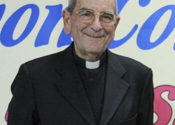 Inaugurata a Giulianova una scultura monumentale in memoria di don Ennio Lucantoni