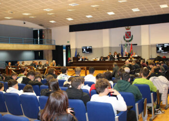 Consiglio Comunale di Teramo, studenti e studentesse partecipano ai lavori