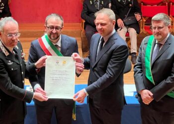 Conferita la cittadinanza onoraria ai Carabinieri Forestali dell’Aquila, presenti Lollobrigida e Rispoli