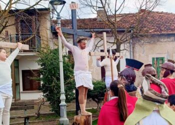 Verso la Santa Pasqua: le straordinarie immagini della Via Crucis vivente (fotogallery)