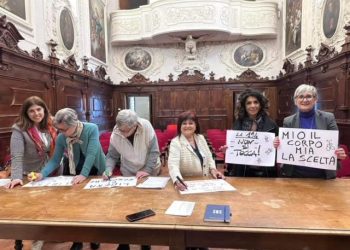 Assemblea e flash mob a L’Aquila di Donne Democratiche contro emendamento del Governo