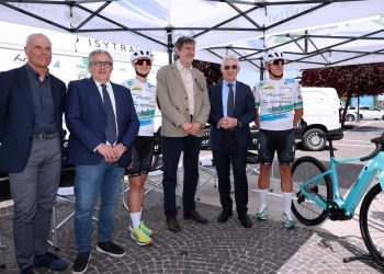 In gara al Giro delle bici elettriche un team tutto abruzzese: ecco Enjoy Abruzzo