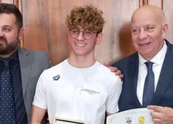 Vittoria di Lorenzo Salvati ai Campionati italiani di nuoto, le congratulazioni dei consiglieri Vittorini e Faccia