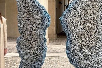 In un battito d’ali, al Munda l’opera omaggio per il 15esimo anniversario del sisma