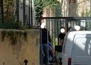 Ex manicomio, residenti: “ragazzi scavalcano il cancello, urla e rumori: non ci sentiamo al sicuro”