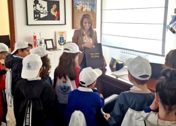 La nostra storia personale, i bambini del Rodari di San Salvo in visita all’anagrafe comunale