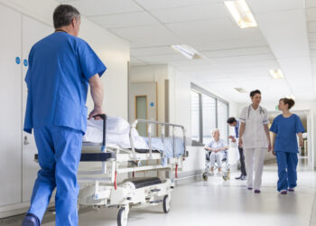 Paolucci su appello per salvare la sanità pubblica: “Siamo con la comunità scientifica, diritto alla salute a rischio”