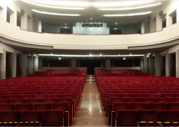 “Food for profit”, la proiezione del docufilm al Teatro Massimo di Pescara