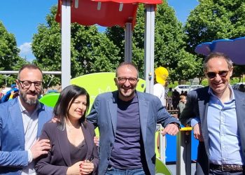 Inaugurata l’area giochi inclusiva nel parco di piazza Italia
