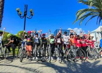 Centinaia di studenti in treno e poi in bici a visitare la riserva Borsacchio