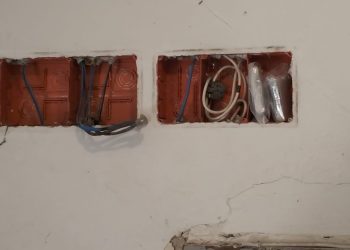 Droga nascosta nell’impianto elettrico, scatta il sequestro nelle case Ater (foto)