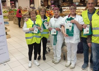 Dona un pasto per la dignità: raccolti quasi 100 chili di alimenti