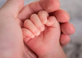 Giunta: “Benvenuti all’Aquila”, iniziativa per sostenere la natalità