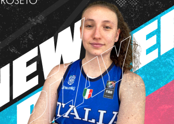 Le Panthers Roseto ingaggiano la lunga Eva Lizzi