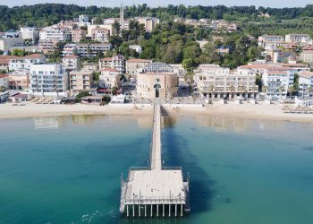 “BookalBar” a Francavilla, il format dell’associazione LIBRA arriva a piazza Sirena