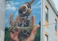 “Per natura”, inaugurato il suggestivo murales sulla facciata della scuola dell’infanzia di Mosciano