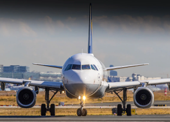 Volare diventa eco-sostenibile: la svolta green del trasporto aereo