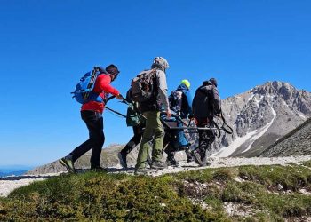 Appennini for All, due ragazzi con disabilità motoria e un ipovedente a 2498 metri
