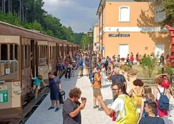 Ferrovia dei Parchi, parte la stagione estiva: in 6 mila e 800 pronti a salire a bordo