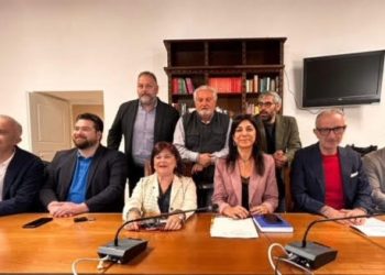 All’Aquila braccio di ferro in Comune, Pezzopane: “modalità di governo autoreferenziale”