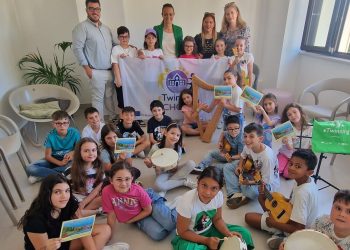 Cartoline della solidarietà, il dono dei bambini del polo scolastico Filomena Delli Castelli