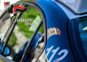 Trasformano la loro abitazione in un punto vendita di droga, arrestati