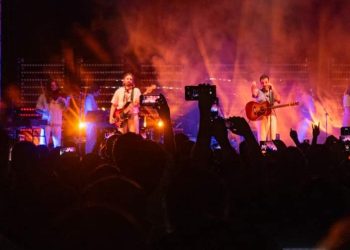 A San Salvo in migliaia per  Colapesce e Dimartino