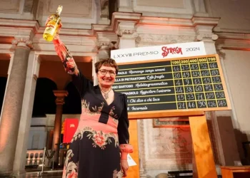 Donatella Di Pietrantonio vince il Premio Strega 2024
