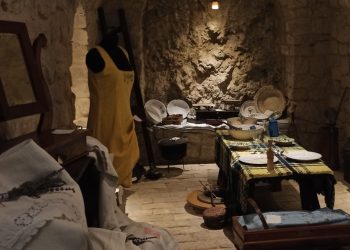 Oggetti della tradizione locale in mostra nelle cantine di Palazzo Tilli di Casoli