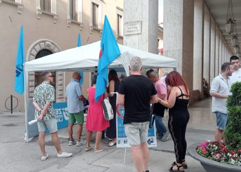 Autonomia differenziata, grande partecipazione alla raccolta firme Uil-Fpl per referendum abrogativo