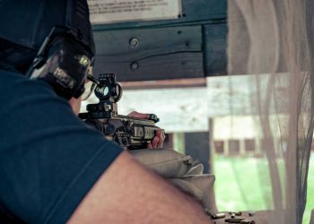 Donna si ferisce al poligono di Barisciano: incidente durante una sessione di esercitazione