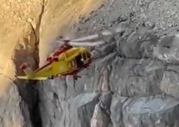 Escursionisti in difficoltà sulle montagne d’Abruzzo, gli straordinari interventi del Soccorso alpino (video)