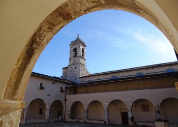 Castelvecchio Subequo, paese di minatori ed emigrati. Il racconto in “Sirente Lontano”