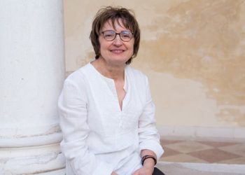 La scrittrice Premio Strega Donatella Di Pietrantonio appoggia campagna Wwf in difesa dei cervi