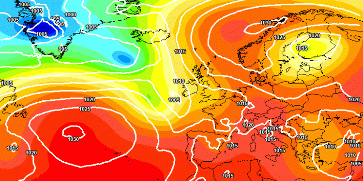 Domenica 1 Settembre, inizio dell'autunno meteorologico, che a quanto pare, esordirà con delle condizioni di tempo stabile e solaggiato a parte qualche addensamento sulle aree montuose.