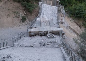Autostrada A 24, spettacolare doppia demolizione controllata dei viadotti Cerqueta e Le Pastena (foto)