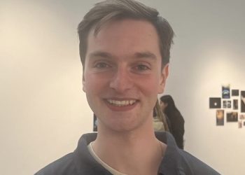 “Arcipelago: Visioni in Orbita”, giovane abruzzese cura l’esposizione di arte contemporanea a Londra