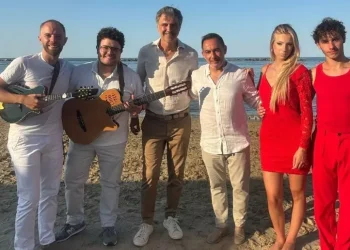 Azzurro Storie di Mare, Convertini racconta Pescara su Rai1