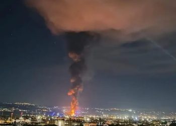 Vasto incendio a Chieti, colonna di fumo sulla città, il sindaco: chiudete le finestre (fotogallery)