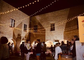 Torna la Sagra dell’Uva a Città Sant’Angelo, per la 37esima edizione sfileranno i carri nel centro storico