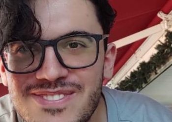 Schianto contro un bus, Gianluca muore a 21 anni