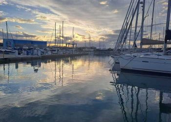 A Pescara 700 velisti per il campionato giovanile in doppio